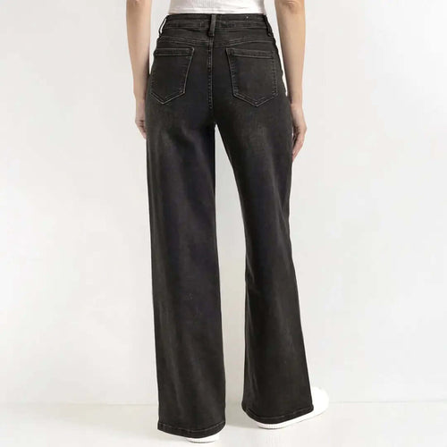 Perfect Fit Mid-Rise Wide-Leg Jeans – Flattering for Every Body